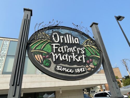 orillia-farmers'-market-sign